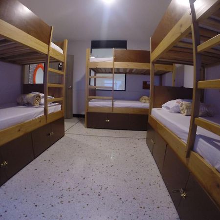 Wanderlust Hostel Armenia  Buitenkant foto